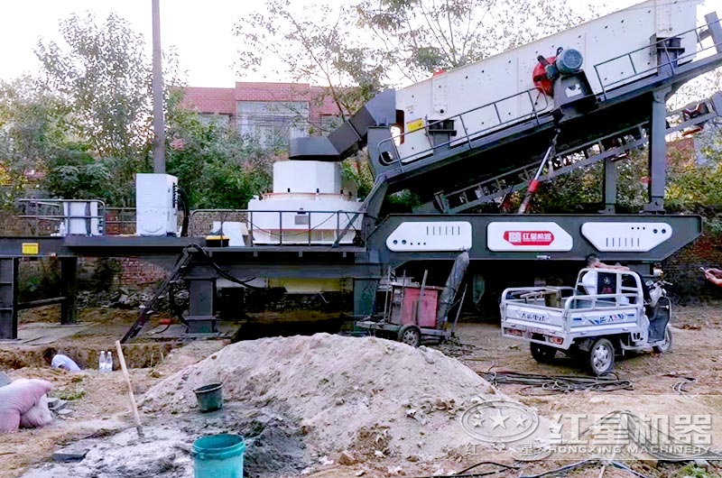 移動制沙機(jī)工作現(xiàn)場實(shí)拍圖